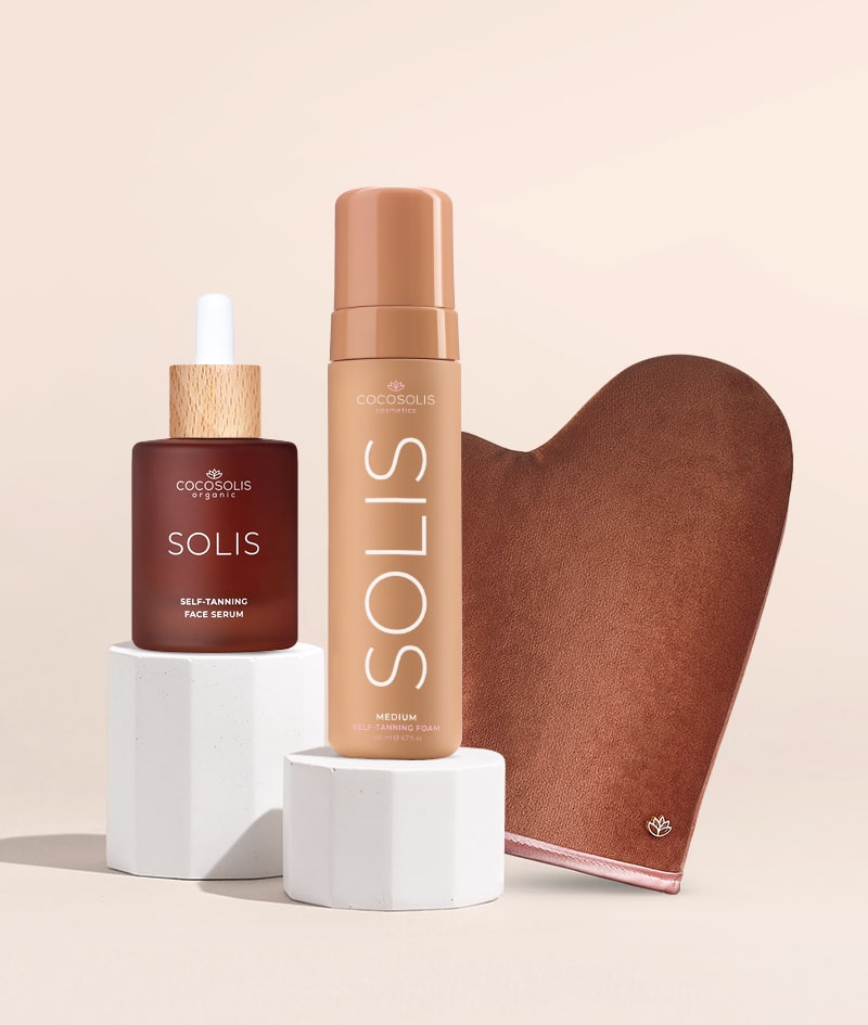 BRONZE GODDESS: Un trio natural pentru un bronz superb, cu aspect natural: ser de față autobronzant SOLIS cu efect anti-îmbătrânire, spumă autobronzantă SOLIS și mănușă pentru o aplicare impecabilă.