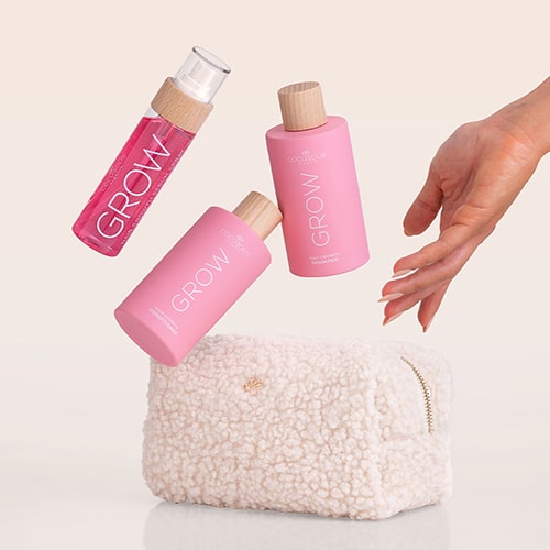 GROW BOOST + GIFT: Αφήστε την επιστήμη και τη φύση να δουλέψουν για τα μαλλιά σας. Το σαμπουάν και το μαλακτικό μαλλιών GROW με KERASCALP™ και ο ορός σε σπρέι GROW με Hair Stimulation Complex™ είναι κλινικά αποδεδειγμένα ότι χαρίζουν πιο δυνατά και πιο πυκνά μαλλιά που μεγαλώνουν. Το Cloud Pouch είναι δώρο από εμάς: ένα χνουδωτό κόσμημα στη συλλογή σας με νεσεσέρ.