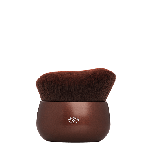 BLENDING BRUSH: Ultrasanfte Bürste für ein präzises, makelloses Auftragen der Produkte aus den Serien SOLIS und FILTER. Geeignet für Gesicht und Körper.