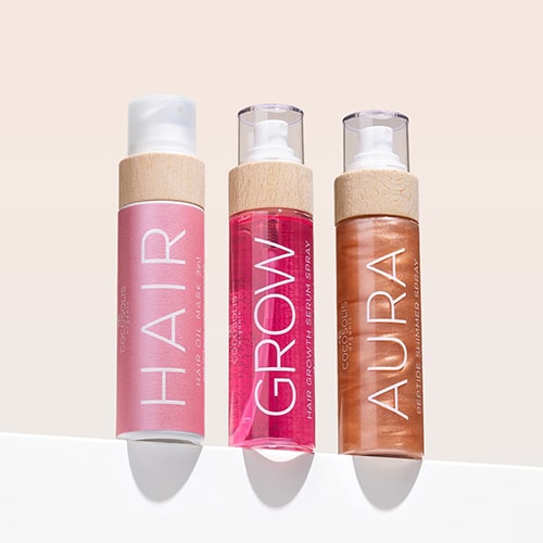 HAIR BRILLIANCE: Verwandeln Sie Ihr Haar auf natürliche Weise. GROW stimuliert das Wachstum und reduziert Haarausfall. HAIR pflegt tiefenwirksam mit einem Mix aus 7 Bio-Ölen. AURA hydratisiert, erfrischt und lässt Sie von Kopf bis Fuß strahlen.