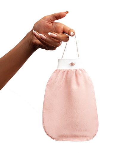 EXFOLIATING MITT: Μεταξωτό γάντι απολέπισης. Κατάλληλο και για προετοιμασία και αφαίρεση του αυτομαυριστικού προϊόντος.