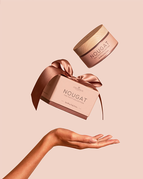 NOUGAT Sparkling Body Butter: Gently melting mousse, extremely suitable for the cold months, when the skin is pale, rougher, prone to drying and loss of its natural radiance. NOUGAT gives the skin the glow of thousands of sparkling stars. It evens the tan and gives a wonderful bronze color. Blend consisting of only natural ingredients of an exceptional quality with a seductive fragrance of a delicious chocolate nougat dessert.
