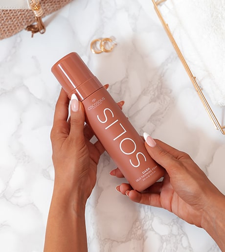 SOLIS Self-tanning Foam: Schiuma autoabbronzante naturale. Per un'abbronzatura bronzea ricca e di lunga durata.