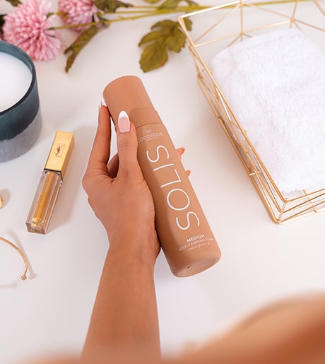 SOLIS Self-tanning Foam: Schiuma autoabbronzante naturale. Per un'abbronzatura bronzea ricca e di lunga durata.