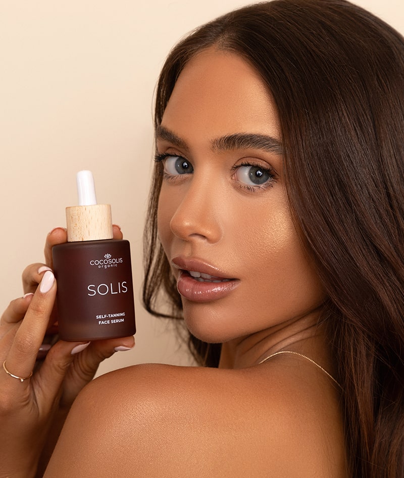 SOLIS Self-tanning Face Serum: Αυτομαυριστικός ορός προσώπου για όμορφο, έντονο μπρονζέ μαύρισμα και ανανεωμένη επιδερμίδα. Καινοτόμος ισχυρή φόρμουλα, εμπλουτισμένη με υαλουρονικό οξύ, βιταμίνες και αντιοξειδωτικά.