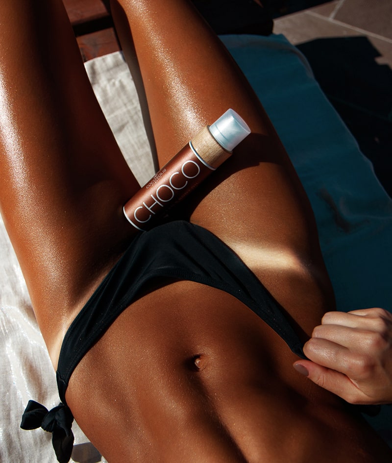 CHOCO Suntan & Body Oil: Aceite natural para un bronceado rápido e intenso bajo el sol y en el solárium. También apto para uso diario para una piel nutrida y radiante. Con un aroma a chocolate único.