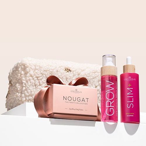 VDAY GLOW + GIFT: Serum w sprayu GROW dostarcza włosom witamin i stymuluje ich porost. Serum do ciała SLIM+ zmniejsza obwody, ujędrnia i modeluje brzuch i ramiona. Luksusowy rozświetlający mus NOUGAT nadaje Twojej skórze elegancki, różowo-złoty blask. Cloud Pouch to nasz prezent dla Ciebie: puszysty skarb w Twojej kolekcji kosmetyczek.