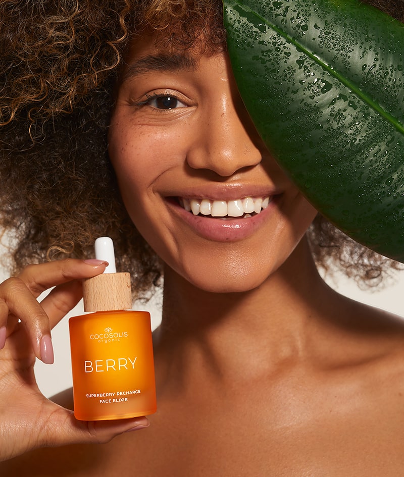 BERRY Superberry Recharge Face Elixir: Elixir facial súper nutritivo y revitalizante. Con una poderosa mezcla de aceites orgánicos y activados por enzimas.
