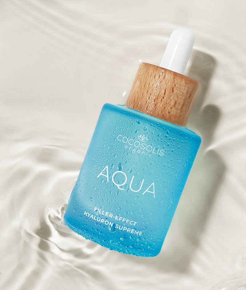 CLEAN GIRL: Zažiar s dvoma silnými prírodnými sérami na tvár. Sérum AQUA ultra hydratuje pomocou kyseliny hyalurónovej s 8 rôznymi molekulovými hmotnosťami. Samoopaľovacie sérum SOLIS dodáva prirodzene vyzerajúce opálenie šetrným spôsobom a má anti-aging efekt.