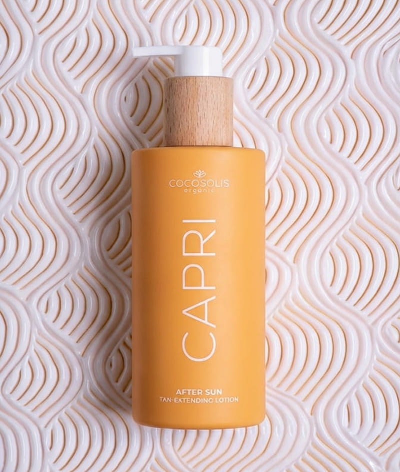 FOREVER TAN XL: CHOCO accélère le développement d'un bronzage naturel et il enveloppe la peau d'un arôme irrésistible. CAPRI apaise la peau après le soleil et prolonge le bronzage pendant 3 mois après la dernière journée à la plage.