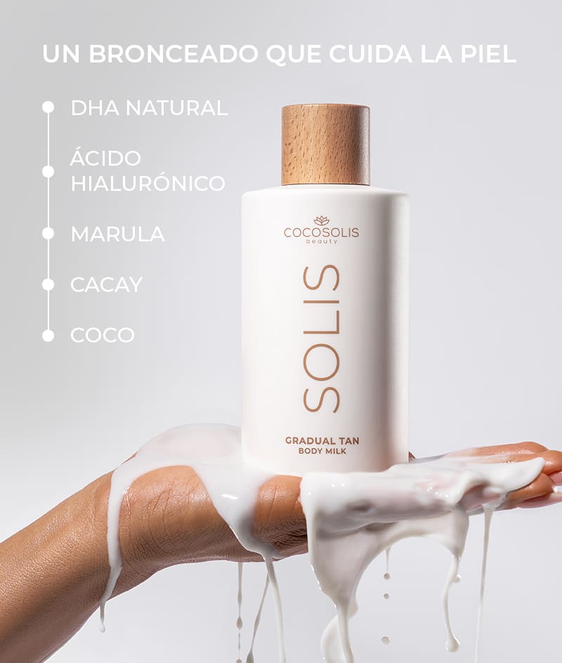 FULL GLOW & DOLCE CAFFÈ + GIFT: Disfruta de un bronceado de aspecto natural y de un aroma dulce y cremoso de pies a cabeza. El sérum facial SOLIS proporciona un bronceado de aspecto natural y tiene efecto antiedad. La leche corporal SOLIS proporciona hidratación diaria y un bronceado que se adapta a la piel y se intensifica con cada aplicación. El Self-tanning mitt es un guante de aplicación aterciopelado que proporciona un bronceado uniforme e impecable, sin manchas ni rayas. DOLCE CAFFÈ es una bruma para el cuerpo y el cabello con el aroma cremoso a espresso, vainilla y caramelo. Cloud Pouch es un regalo nuestro: un tesoro esponjoso para añadir a tu colección de bolsitas.