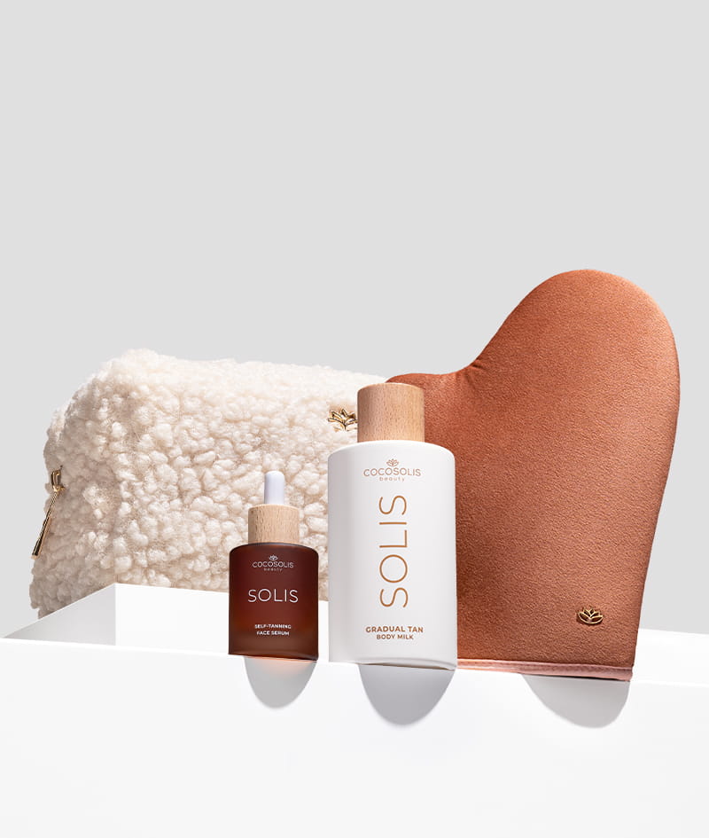 FULL GLOW + GIFT: SOLIS серум за лице придава естествено изглеждащ тен и има антиейдж ефект. SOLIS мляко за тяло дава ежедневна хидратация и адаптиращ се към цвета на кожата тен, който се натрупва с всяко нанасяне. Self-tanning mitt е кадифена ръкавица за нанасяне, с която тенът е безупречно равномерен, без петна и ивици. Cloud Pouch е подарък от нас: пухкаво бижу в колекцията ви от несесери.