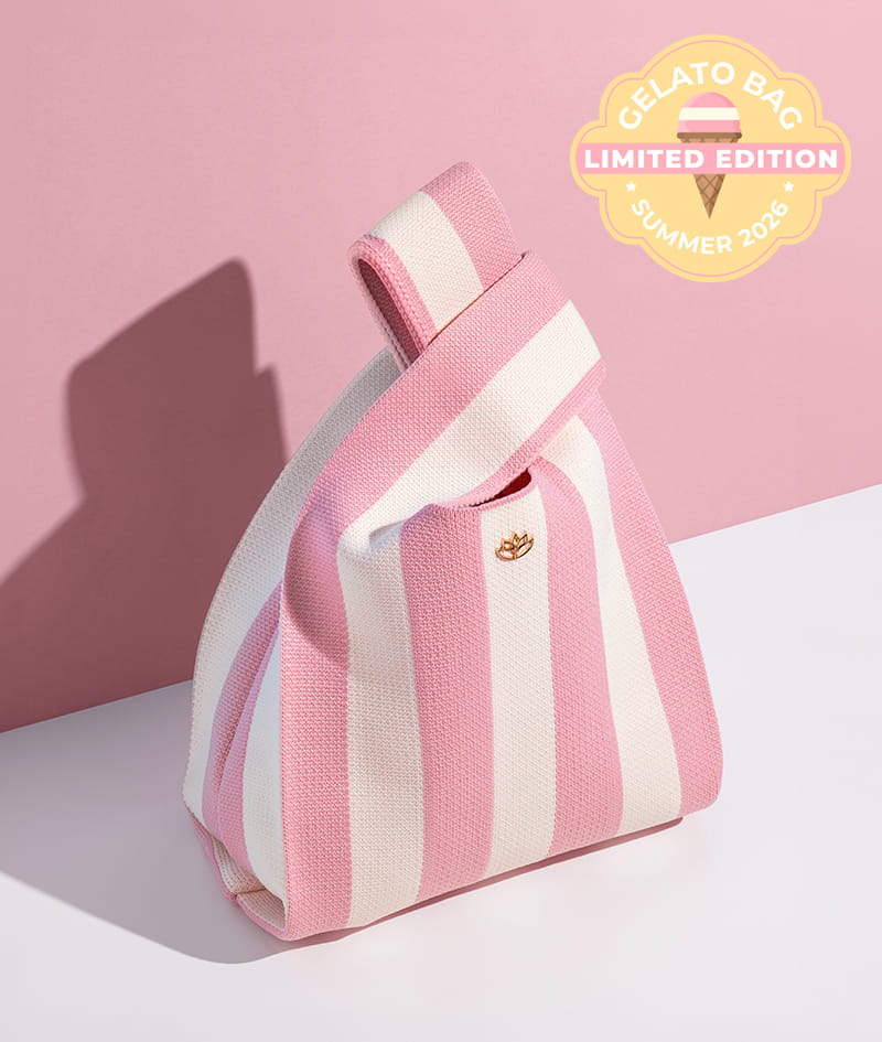 GLOWING CURVES + GIFT: SLIM+ reduziert den Taillenumfang und strafft und formt Bauch und Arme. SKIN+ mindert sichtbar Cellulite und Fett am Po und Oberschenkeln. AURA PINK hydratisiert und verleiht unwiderstehlichen rosa Schimmer von Kopf bis Fuß. Die Gelato Bag ist ein Geschenk von uns: Hol sie Dir, bevor sie schmilzt.