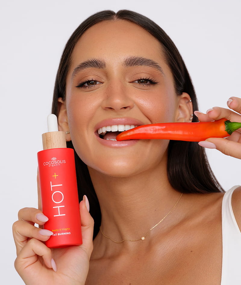 HOT TRANSFORMATION: LIFT+ unosi biust, ujędrnia i wygładza szyję oraz dekolt. SLIM+ zmniejsza obwody, ujędrnia i modeluje brzuch i ramiona. HOT+ spala tłuszcz i zmniejsza obwód pośladków i ud.