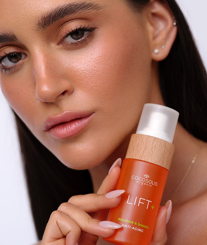 HOT TRANSFORMATION: LIFT+ ridică bustul, strânge și netezește gâtul și decolteul. SLIM+ reduce circumferința, strânge și modelează abdomenul și brațele. HOT+ topește grăsimea și reduce circumferința feselor și coapselor.