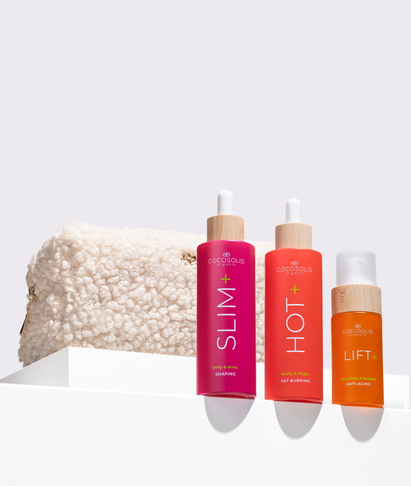 HOT TRANSFORMATION + GIFT: Το LIFT+ ανασηκώνει το στήθος, συσφίγγει και λειαίνει τον λαιμό και το ντεκολτέ. Το SLIM+ μειώνει την περιφέρεια, συσφίγγει και διαμορφώνει την κοιλιά και τα χέρια. Το HOT+ λιώνει το λίπος και μειώνει την περιφέρεια των γλουτών και των μηρών. Το Cloud Pouch είναι δώρο από εμάς: ένα χνουδωτό κόσμημα στη συλλογή σας με νεσεσέρ.