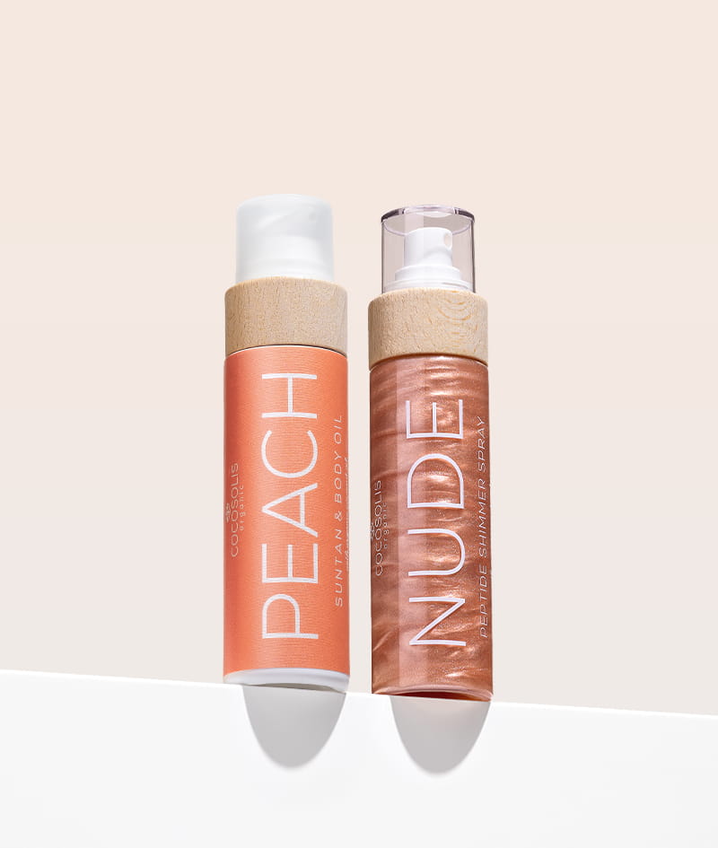 JUICY GLOW: PEACH accelerează procesul de bronzare și vă învăluie pielea într-un parfum irezistibil de piersică. NUDE iluminează delicat din cap până în picioare, hidratând în același timp cu o bogăție de peptide.