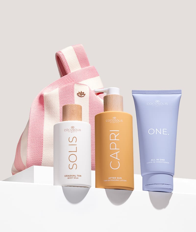 NEW MUST-HAVES + GIFT: Die Selbstbräuner-Milch SOLIS spendet täglichе Hydration und für eine sich der Hautfarbe anpassende Bräune, die sich mit jedem Auftragen verstärkt. Das Leave-in-Conditioner ONE bringt 12 Vorteile für seidig-glänzendes Haar und ersetzt Deine aufwendige Routine. CAPRI beruhigt die Haut nach dem Sonnenbad und verlängert die Bräune bis zu 3 Monate nach dem letzten Strandtag. Die Gelato Bag gibt es als Geschenk von uns: hole sie Dir, bevor sie wegschmilzt!