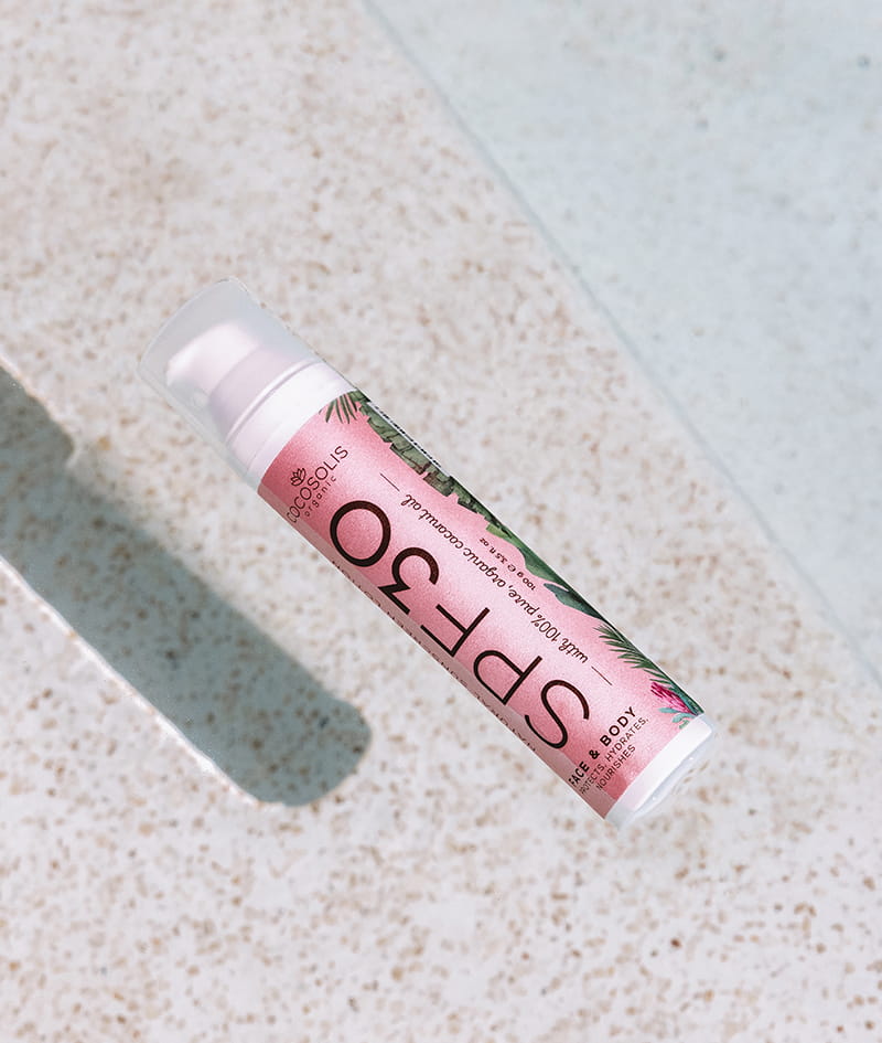 TAN TRIO: FPS30 oferece proteção solar natural eficaz com zinco invisível não nano. PEACH acelera o bronzeado e confere uma irresistível fragrância de pêssego. CAPRI acalma a pele após o sol e prolonga o bronzeado até 3 meses depois do último dia de praia.