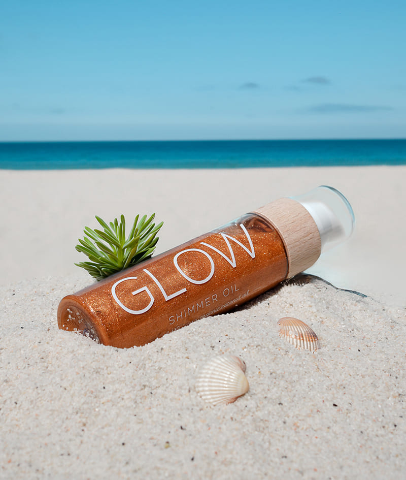 TASTY TAN: Top trio para a praia! O SPF protege a pele quando exposta ao sol, o WATERMELON acelera o acúmulo do bronzeado, enquanto o GLOW proporciona um brilho lindo e hidrata.