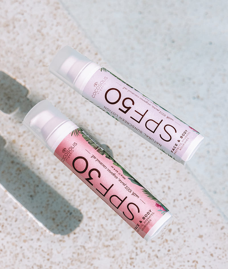 TASTY TAN: Top trio para a praia! O SPF protege a pele quando exposta ao sol, o WATERMELON acelera o acúmulo do bronzeado, enquanto o GLOW proporciona um brilho lindo e hidrata.