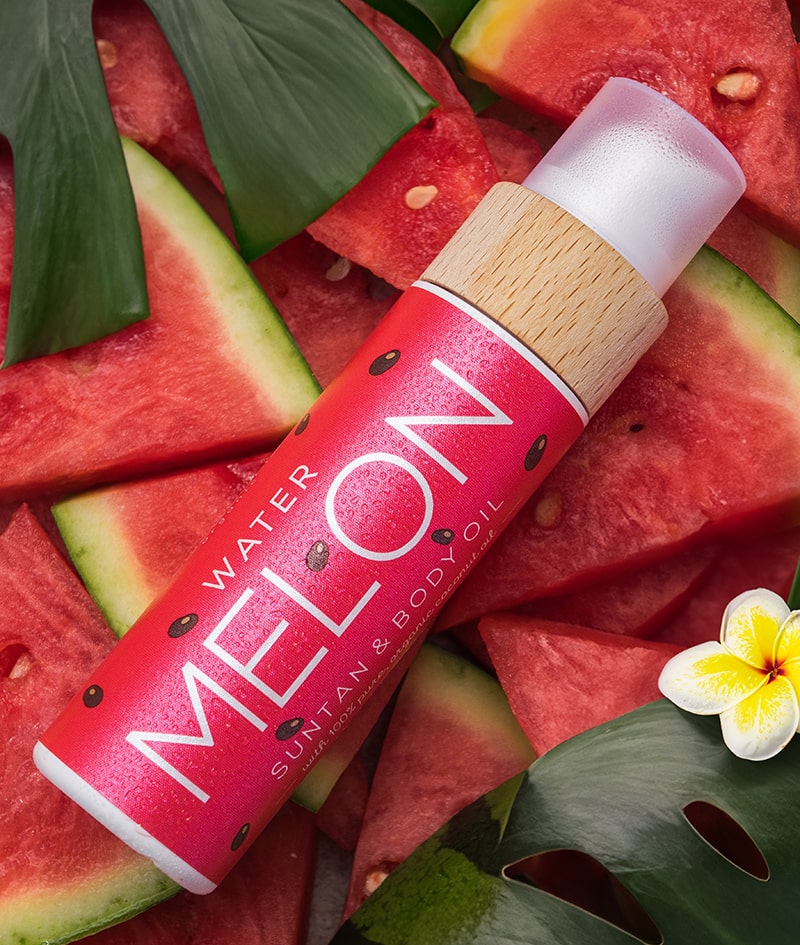 TASTY TAN: Топ трио за плажа! SPF предпазва кожата при излагане на слънце, WATERMELON ускорява натрупването на тен, а GLOW придава разкошно сияние и овлажнява.
