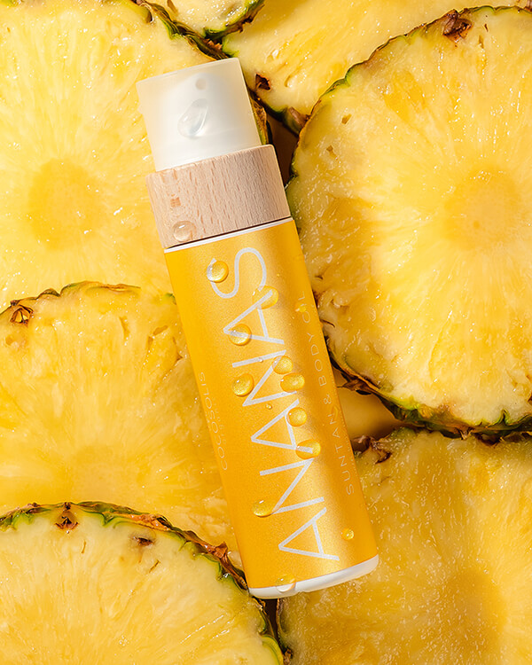 ANANAS Suntan & Body Oil: Huile bio pour un bronzage rapide et intense et une peau hydratée et radieuse. A l’arôme d’ananas juteux et de vanille savoureuse