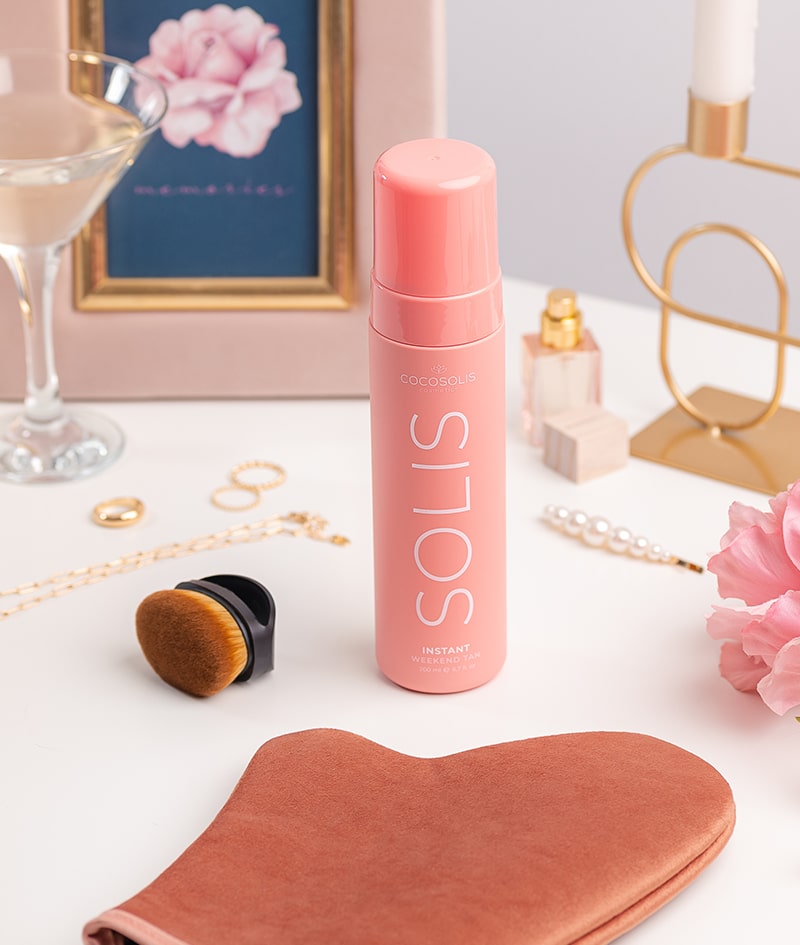 SOLIS Instant Weekend Tan: Prírodná samoopaľovacia pena s okamžitým účinkom. Dosiahnite dokonalé opálenie v priebehu niekoľkých sekúnd a môžete ho kedykoľvek zmyť.