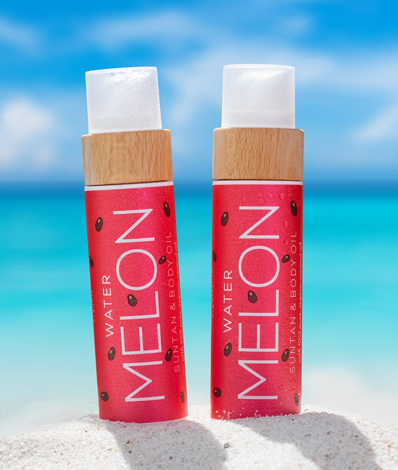 WATERMELON Suntan & Body Oil: Přírodní olej pro rychlé a syté opálení na slunci i v soláriu. Vhodný i pro každodenní použití pro vyživenou a zářivou pokožku. S vůní šťavnatého melounu.