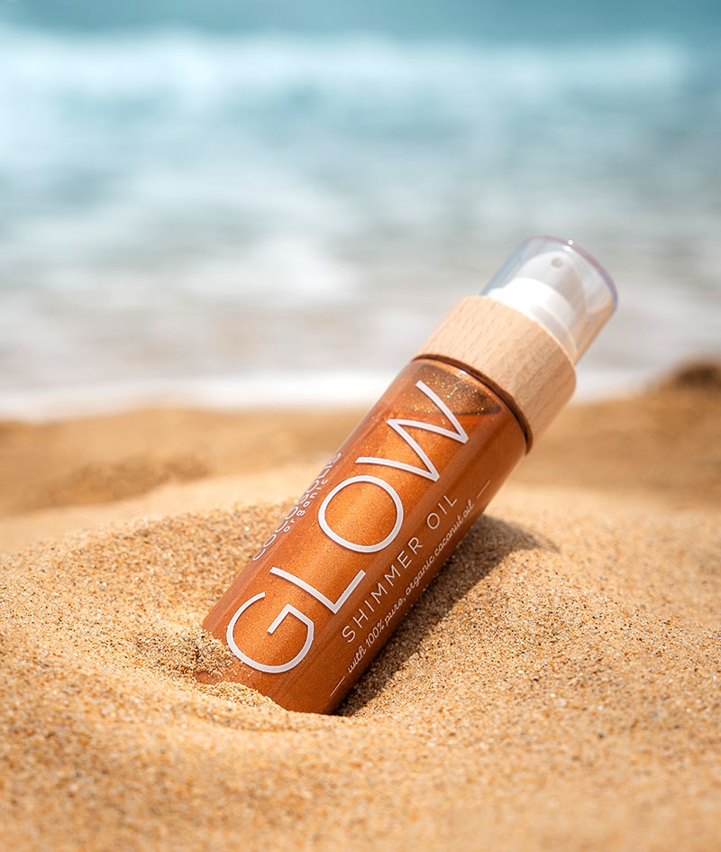 GLOW Shimmer Oil: Přirozeně rozjasňující a zvlhčující olej s třpytivými částicemi.